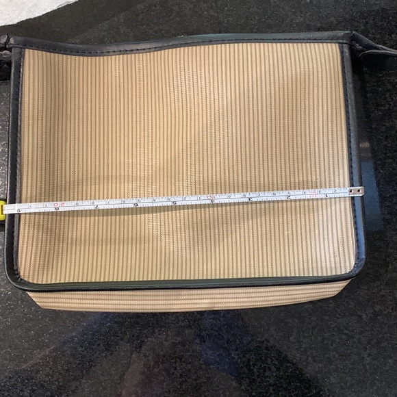 Authentic Fendi makeup bag - Picture 11 of 13